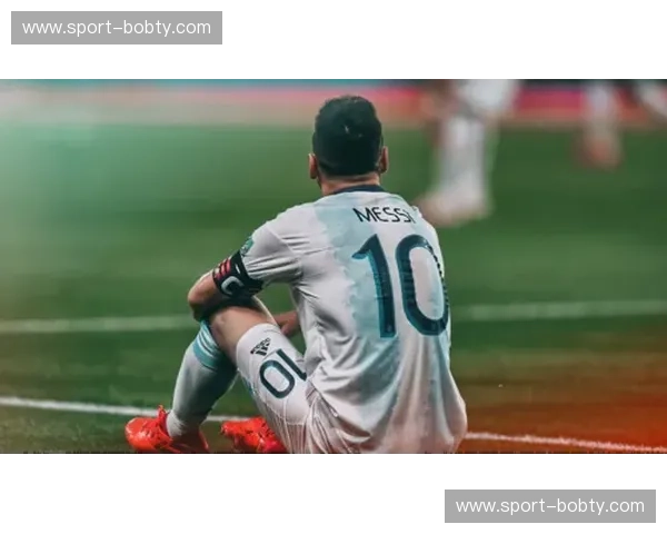 荣耀与宿敌：马德里德比海报下的足球史诗